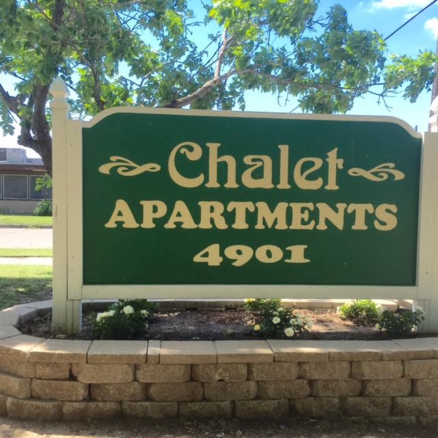 Chalet Sign - Chalet Apartments