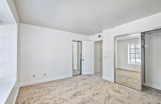 Building Photo - 14924 Avenida Venusto