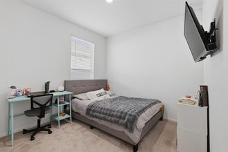 Building Photo - 24042 Hay Needle Ln