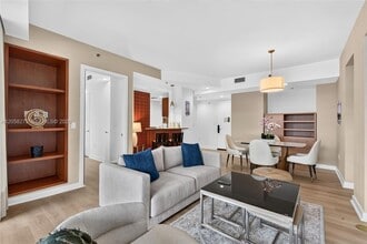 Building Photo - 1395 Brickell Ave