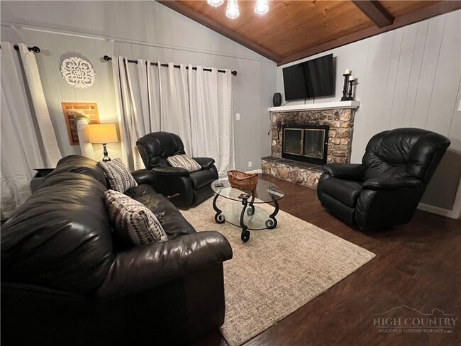 Building Photo - 1424 Bald Mountain Rd