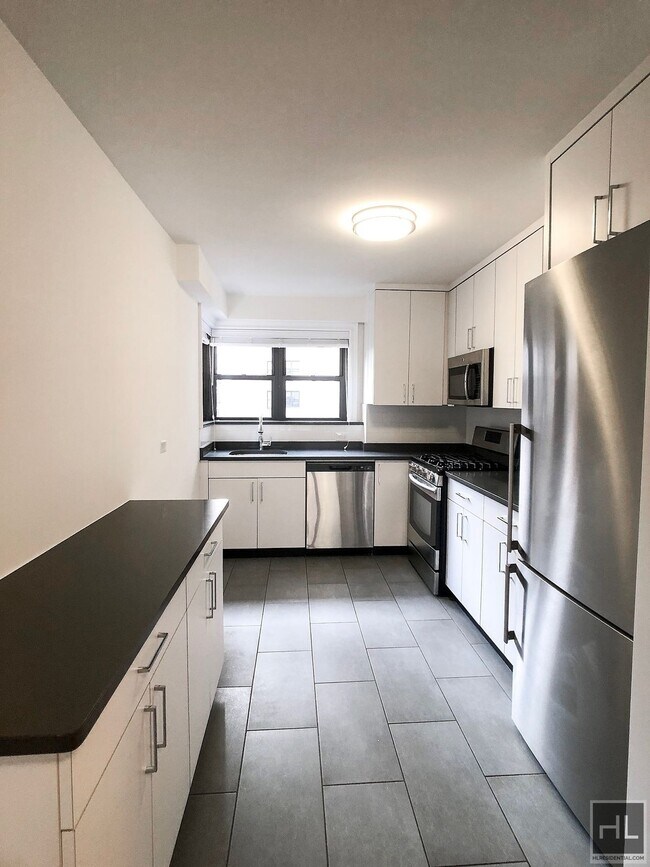 Building Photo - East 89 Street