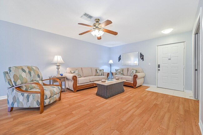 Foto del edificio - ** 2/2 First Floor Condo ~ Cross Creek ~ Renovated!