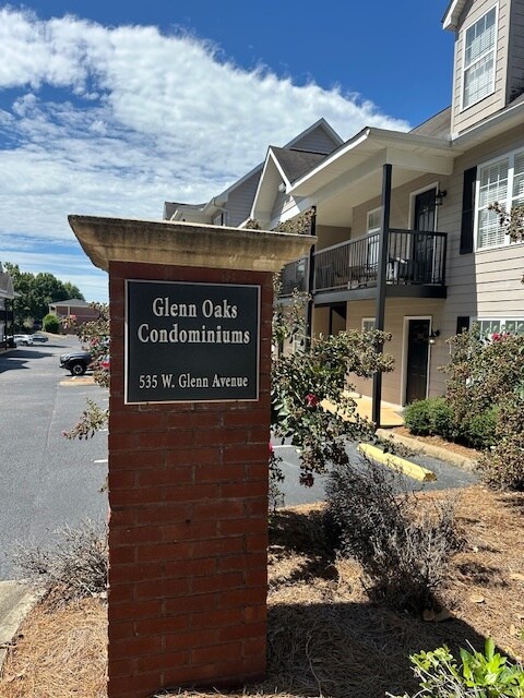 Foto del edificio - 535 W Glenn Ave