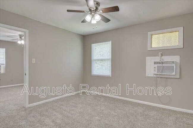 Building Photo - 320 A Verdery Drive