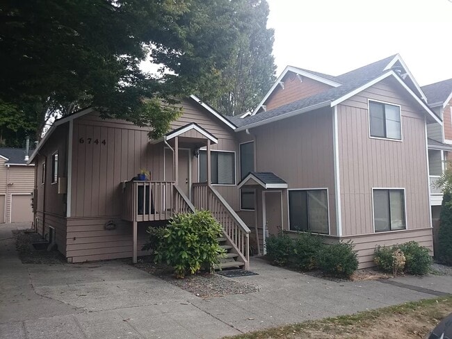Building Photo - 6744 Mary Ave NW
