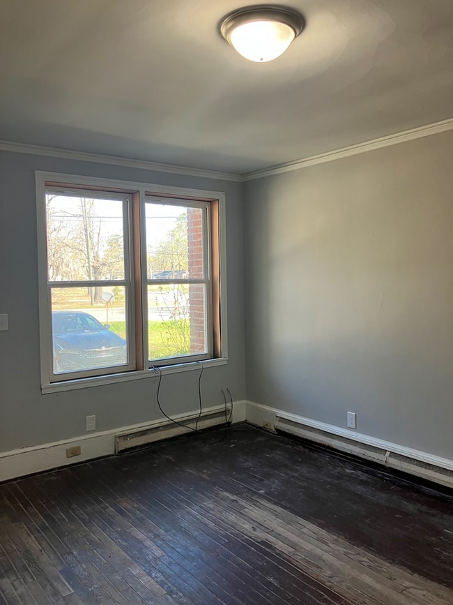 Building Photo - 304 Loring Dr