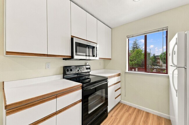 Building Photo - 4159 El Camino Way