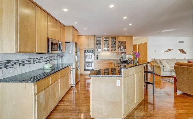 Foto del edificio - 4216 Morris Park Rd