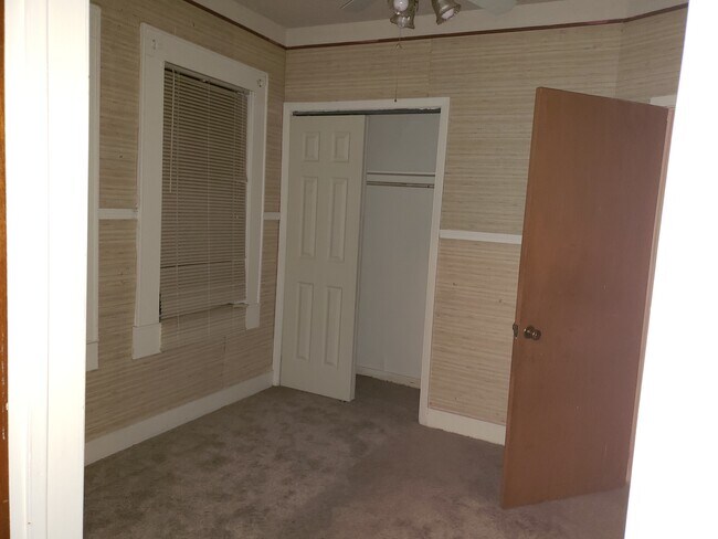Dormitorio central - 3108 Wagner St
