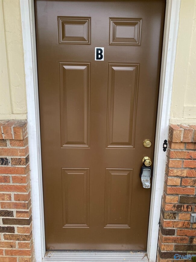 Building Photo - 5130 Blue Spring Rd NW