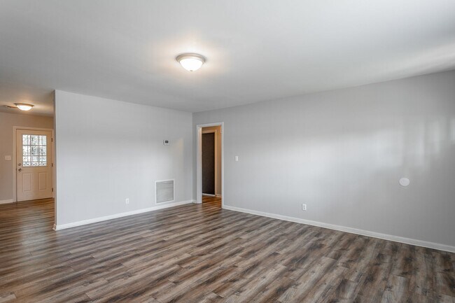 Foto del edificio - 4711 Murray Lake Ln