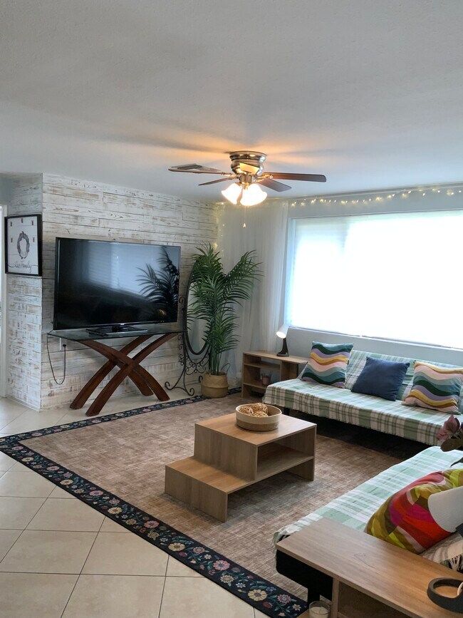 Foto del edificio - 2440 Manasota Beach Rd