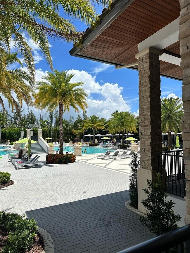 Foto del edificio - 7905 NW 104th Ave