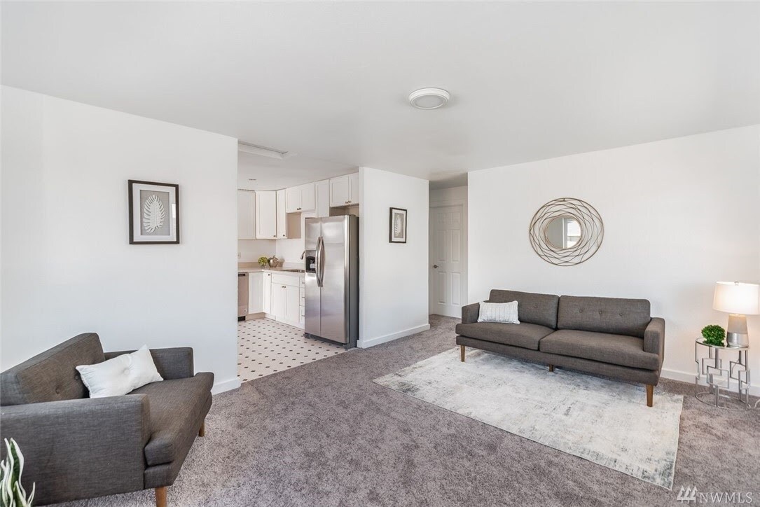Unit comes unfurnished... - 3004 S 80th St