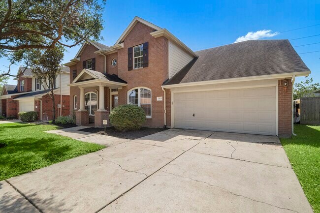 Foto del edificio - 19335 Lincoln Heights Ln