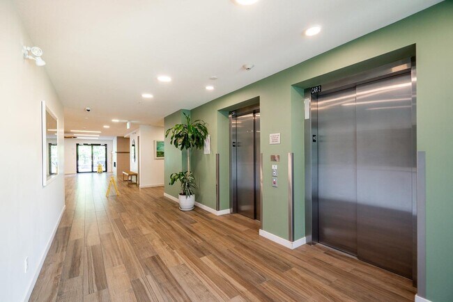 Building Photo - 3182 Gladwin Rd