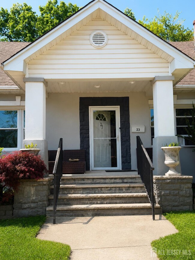 Building Photo - 23 Harrison Ave