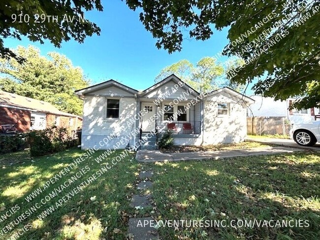 Photo - 910 29th Ave N House