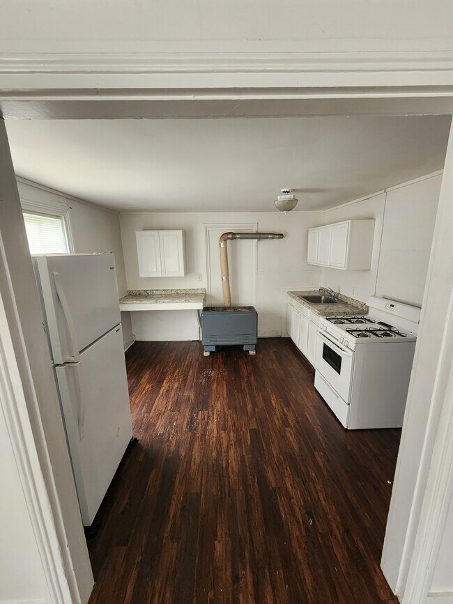 87 King St, Dunkirk, NY 14048 87 King St Dunkirk, NY Apartments for