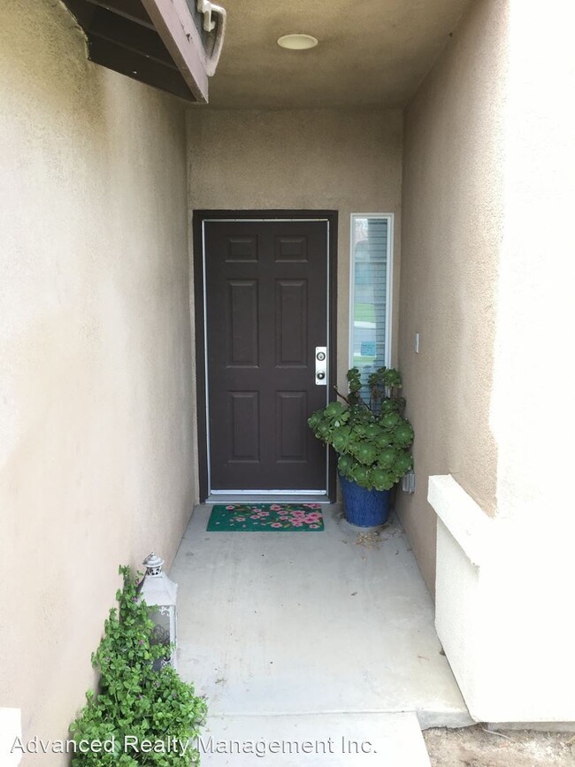 Building Photo - 9912 Grand View Summit Dr