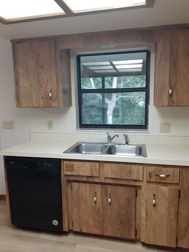 Foto del edificio - Adorable Single Family Home