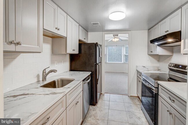 Foto del edificio - 11337 Cromwell Ct