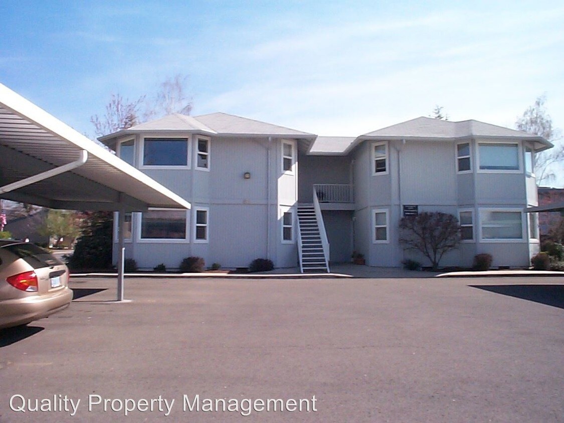 Primary Photo - 813 Morrison Ave