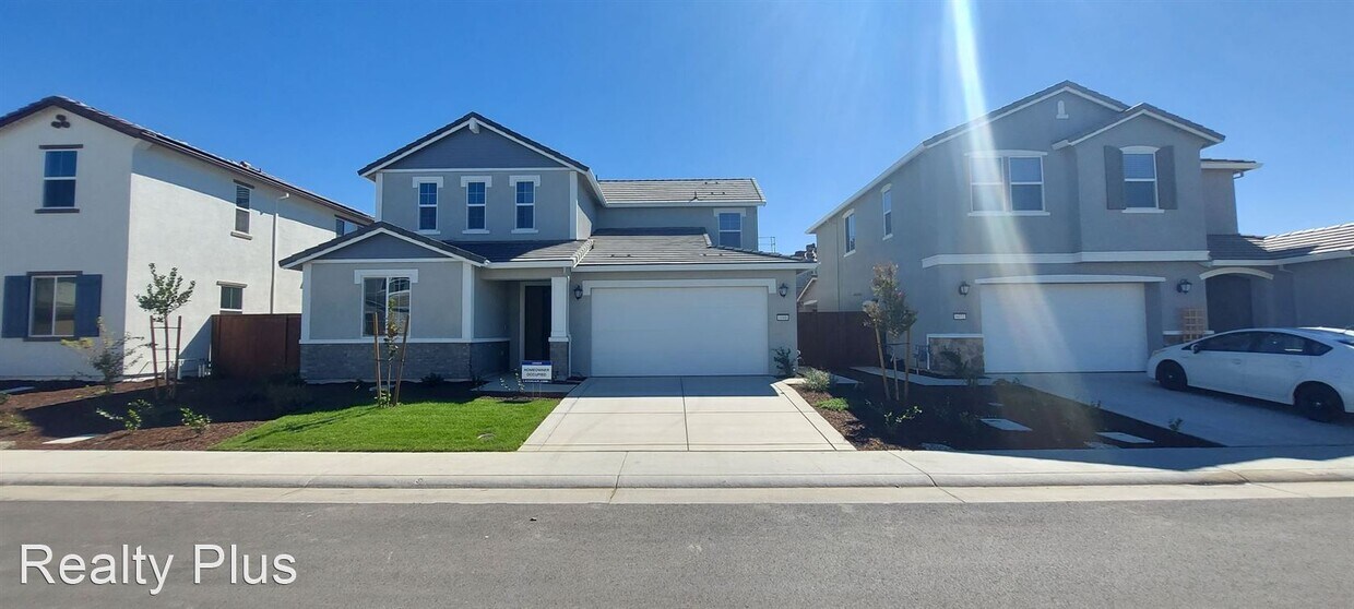 4 br, 3 bath House 6088 Waddington Way House Rental in Roseville