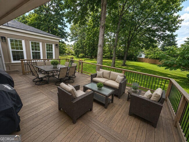 Building Photo - 2653 Club Valley Dr NE