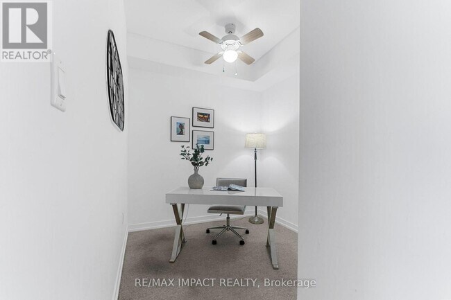 Building Photo - 125-125 Shoreview Pl