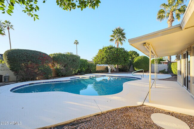 Foto del edificio - 10832 W Saratoga Cir