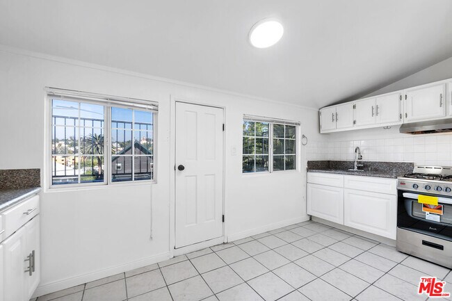 Foto del edificio - 1457 Allison Ave