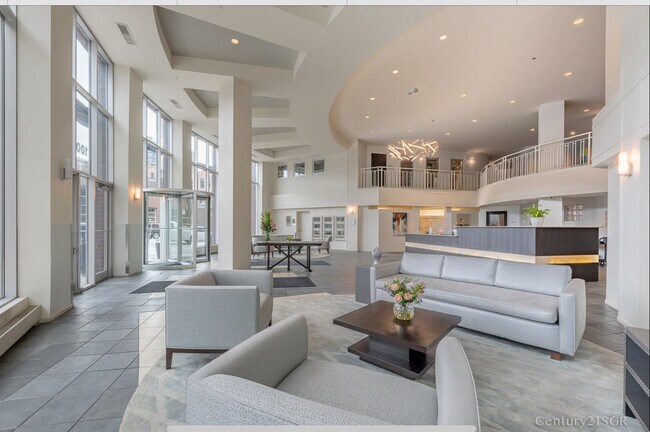 Lobby - 1000 W Adams St