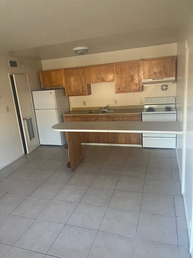 Building Photo - 1 Bedroom 1 Bath In Central Las Vegas