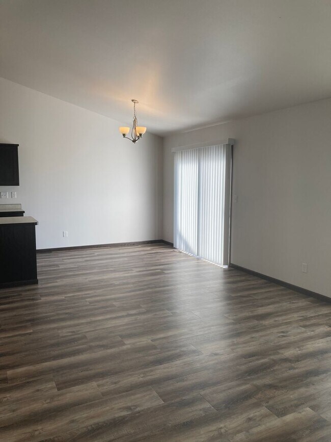 Foto del edificio - 3 Bed 3 Bath Single Family Home