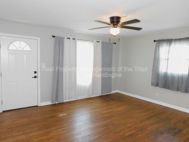 Foto del edificio - 909 Tuscaloosa St