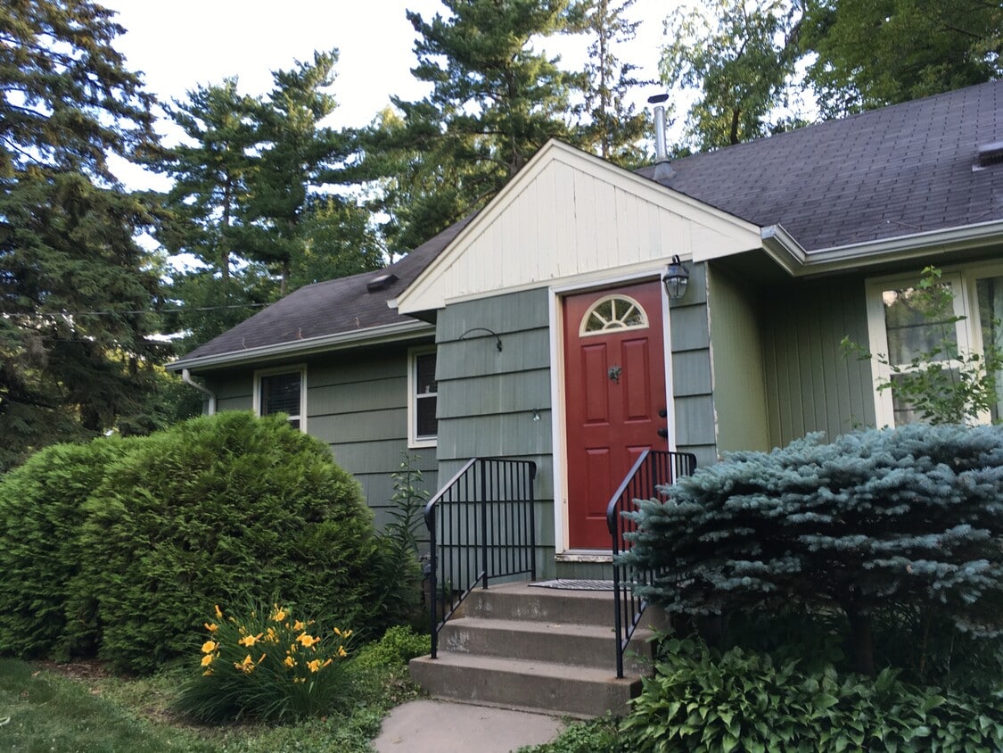 3722 Shady Oak Rd, MN 55305 House for Rent in