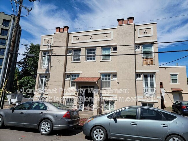 Building Photo - 204 NW 17th St
