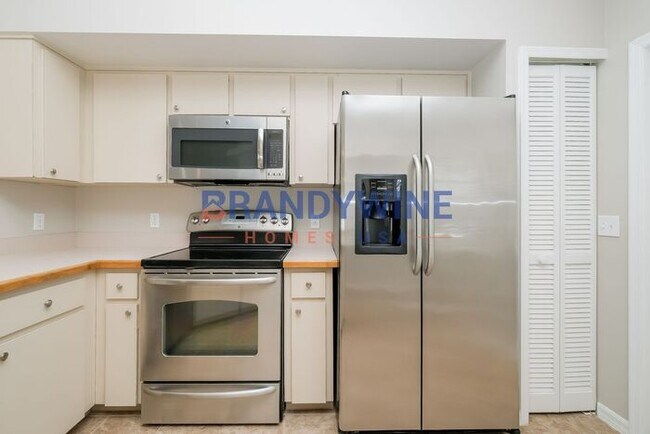 Foto del edificio - MOVE IN SPECIAL - $500 OFF SEPTEMBER RENT ...