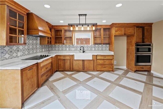 Foto del edificio - 8 Karen Dr