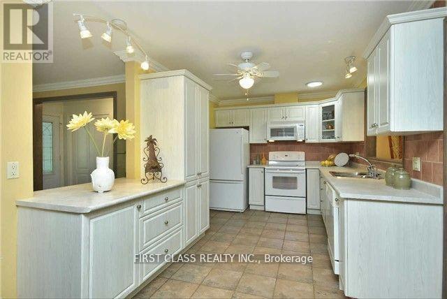 Photo du bâtiment - 1085 Pearson Dr