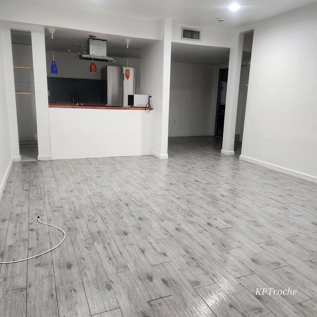 Foto del edificio - 7684 Forest City Rd