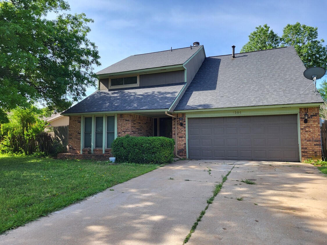 Foto principal - 1306 W Aries Rd