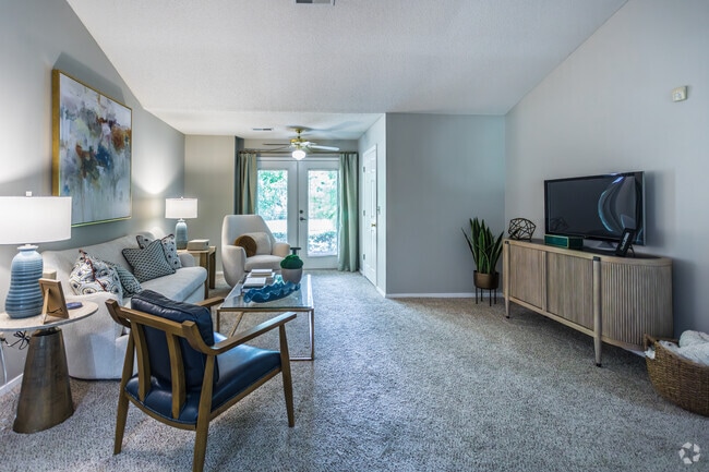 Interior Photo - Somerset at Lakeland