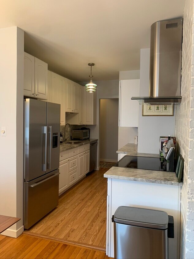Foto principal - 400 S Highland Ave