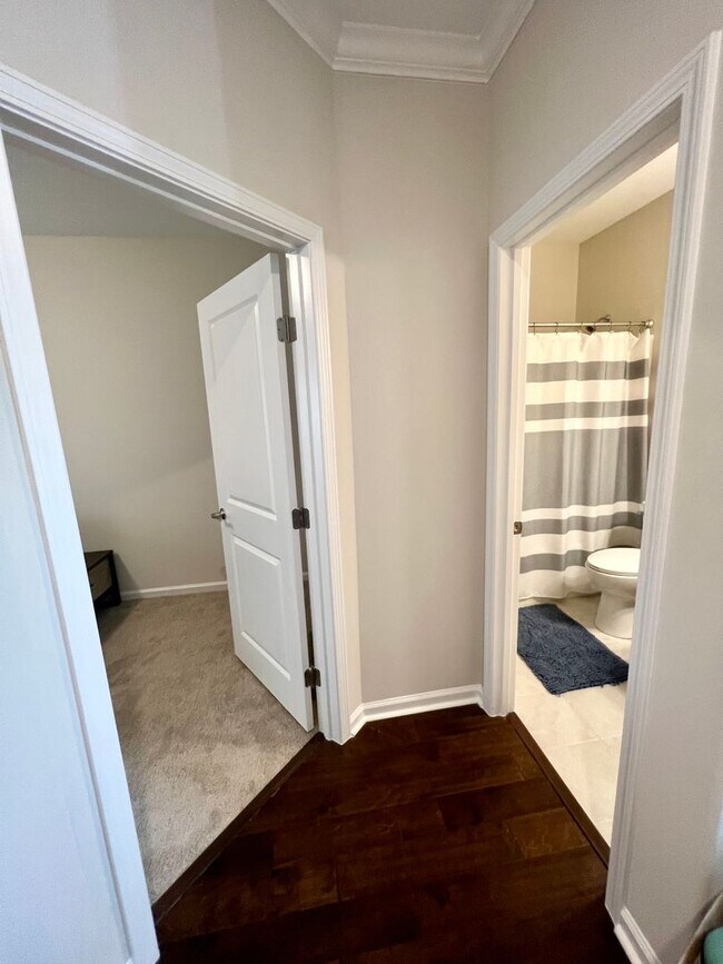 Foto del edificio - Stunning well kept 4 bed/ 3 bath home!