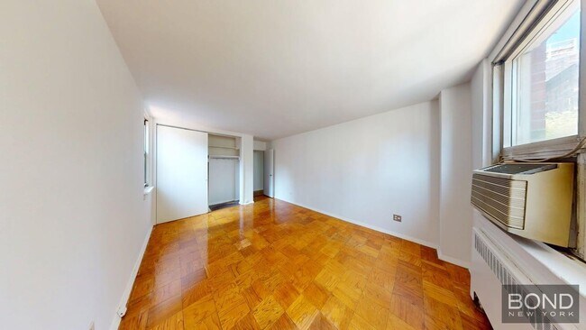 Foto del edificio - 240 E 35th St