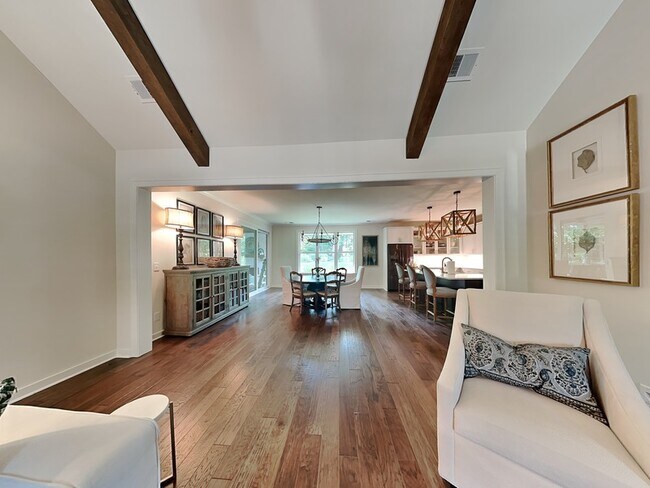 Foto del edificio - 1780 Helen Ridge Cir