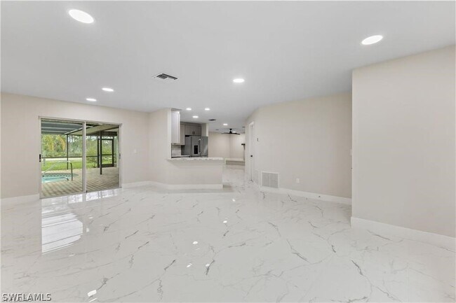 Building Photo - 17684 Taylor Dr